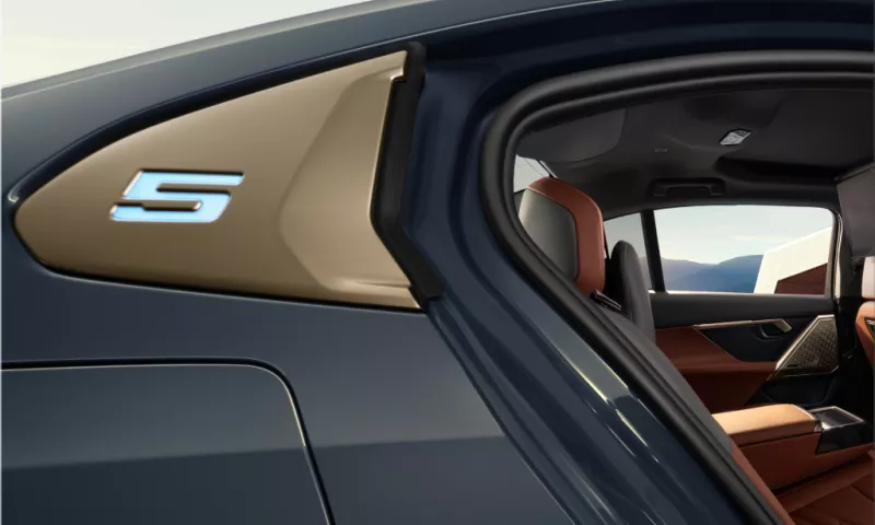 How BMW M Performance Parts Enhance the New 5 Series and BMW i5 Models