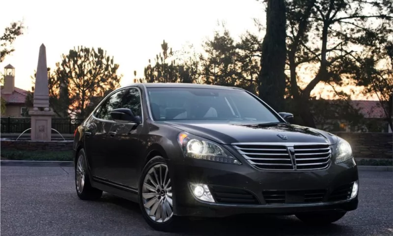The new 2014 Hyundai Equus premium luxury sedan
