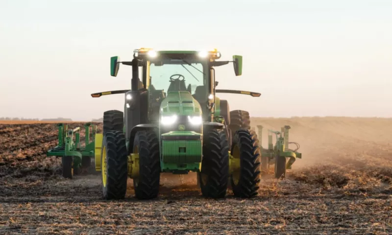 John Deere 8R autonomous tractor
