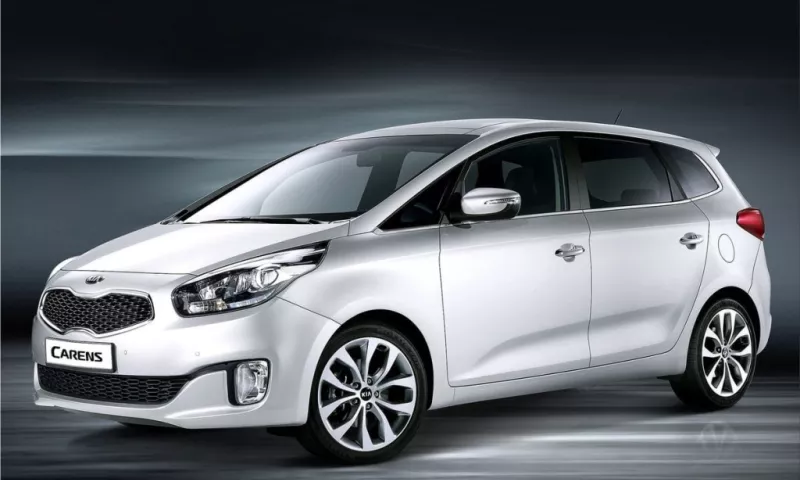2013 Kia Carens compact MPV