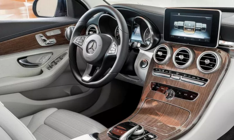 Mercedes-Benz C-Class "Car of the Year 2015"