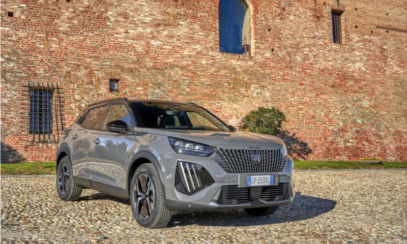 The Peugeot e-2008: an elegant electric SUV for the modern driver