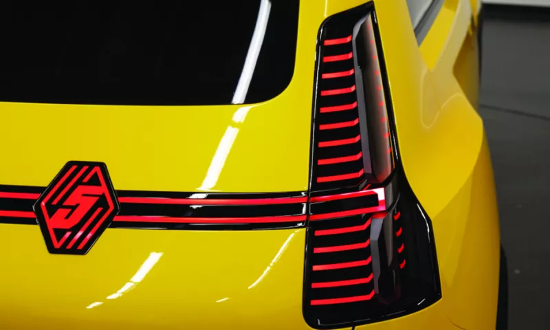 Renault 5 wins Concept Car of the Year