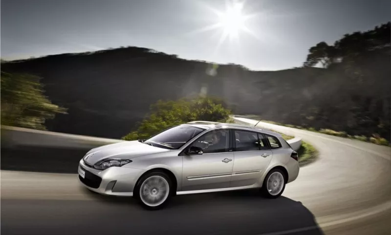Renault Laguna GT - laborious dynamic
