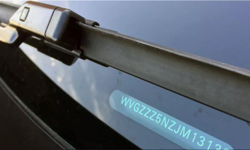 Vehicle identification number VINDecoderz