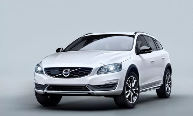 Volvo V60 Cross Country debut at Los Angeles Auto Show