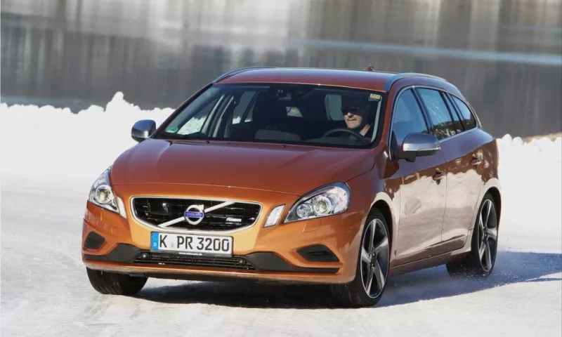 Volvo V60 R-Design 2011
