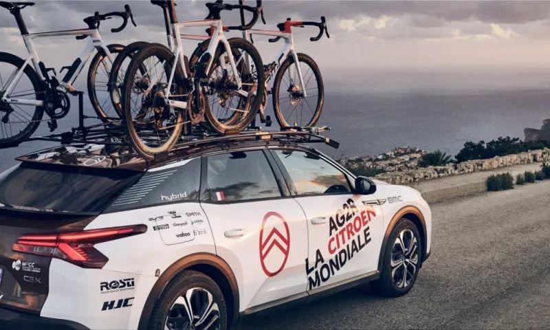 The AG2R Citroen TEAM will use the new Citroen C5 X Hybrid
