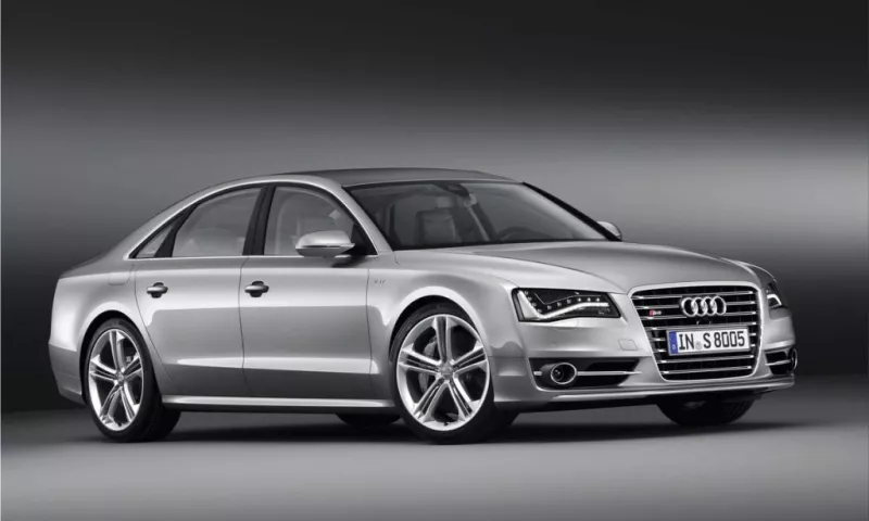 Audi S8
