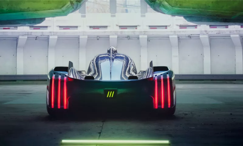 Peugeot 9X8 racing car