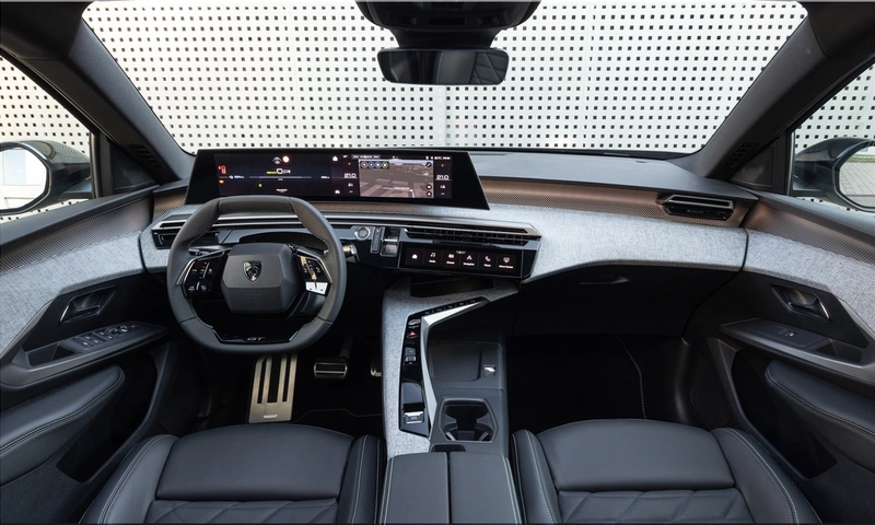 Peugeot E-5008 325 Dual Motor