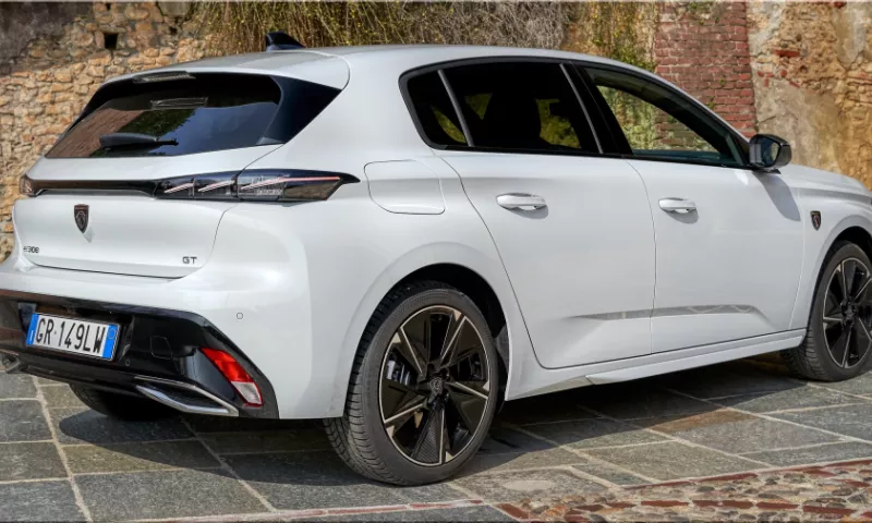 Peugeot e-308