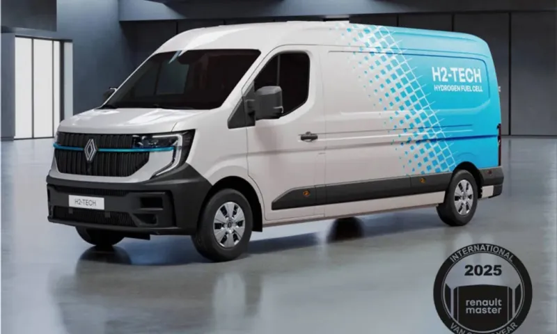 Renault Master Triumphs as 2025 Van of the Year