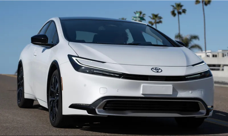 2025 Toyota Prius Plug-in Hybrid