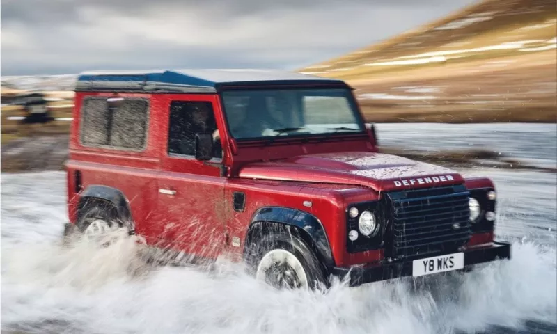 Land Rover Defender Works V8