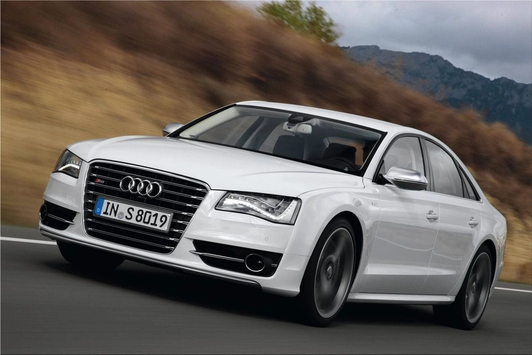 Audi S8