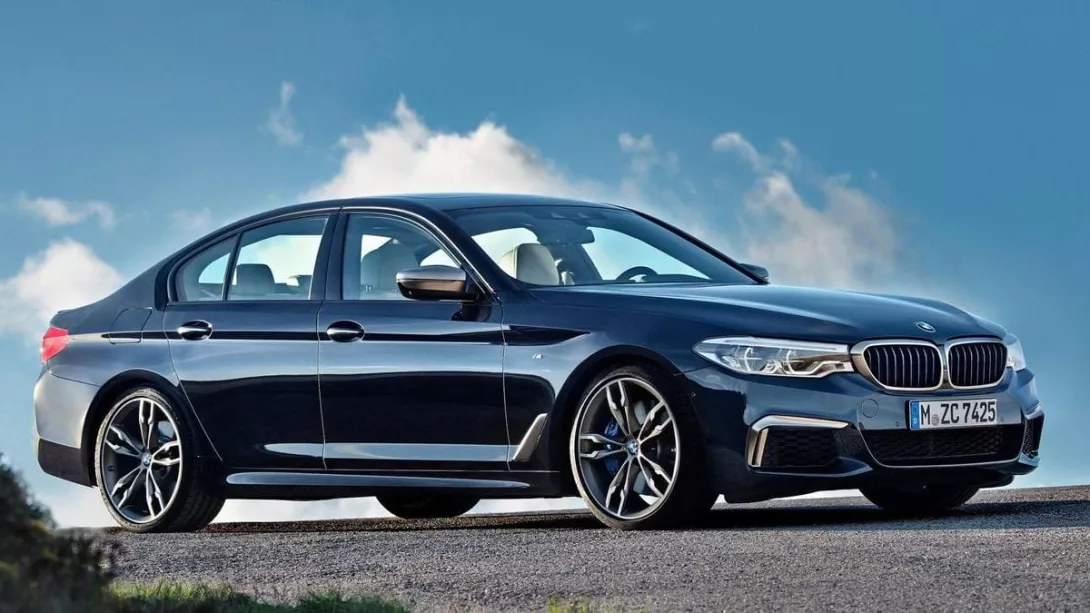 BMW M550i xDrive - business sedan
