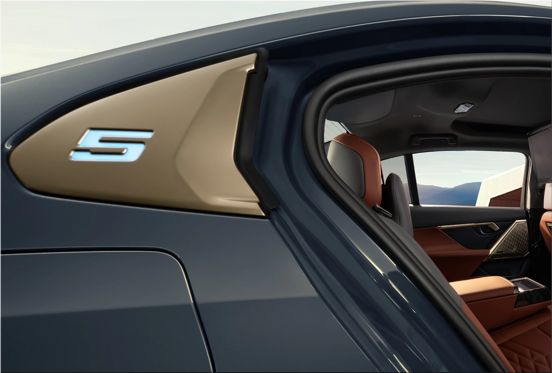 How BMW M Performance Parts Enhance the New 5 Series and BMW i5 Models
