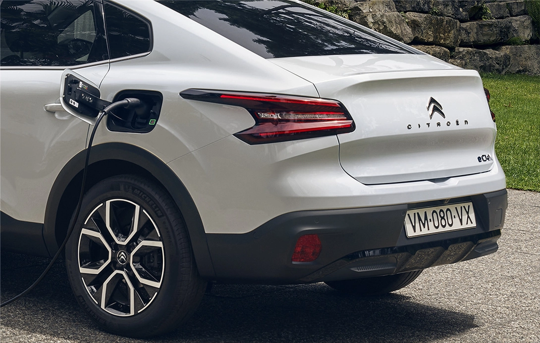 Citroen e-C4 X electric car starts at 40,840 euros
