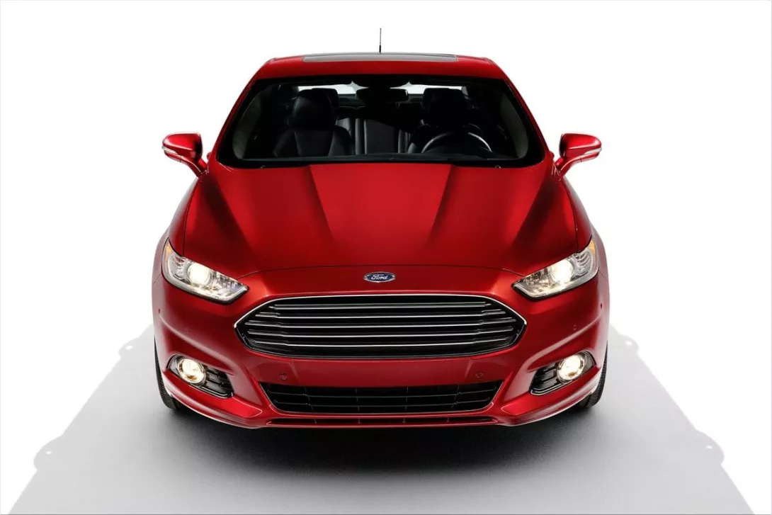 Ford Fusion offers hybrid and plug-in hybrid alternatives