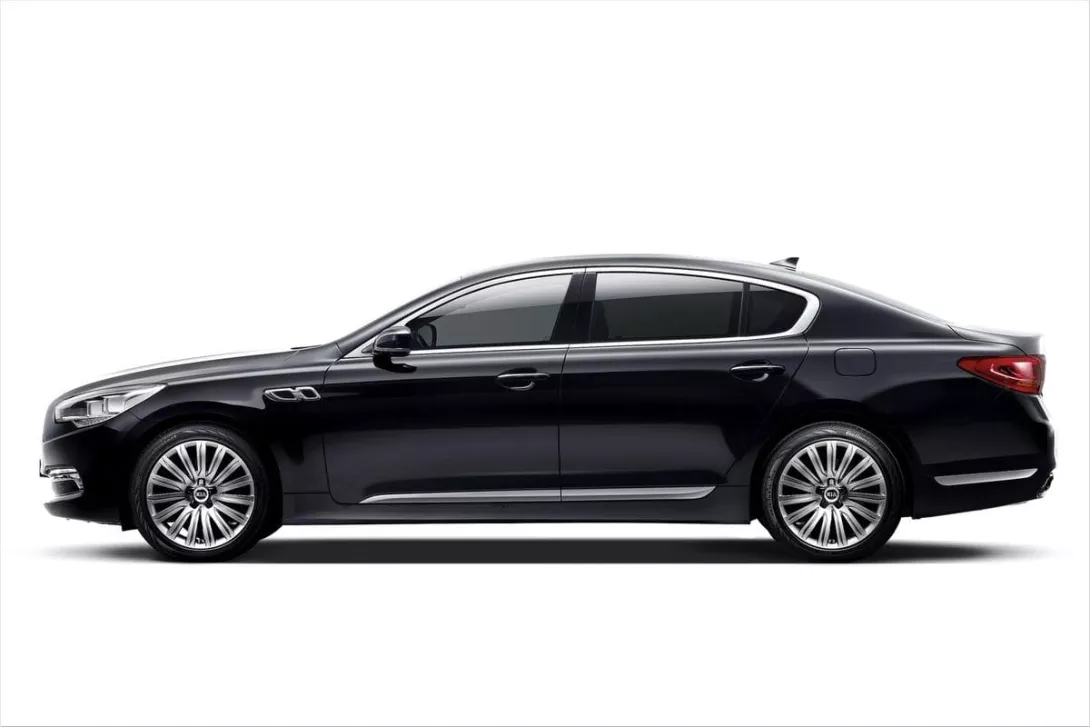 Kia K9 luxury saloon