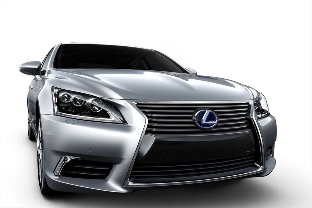 Lexus LS 600h L
