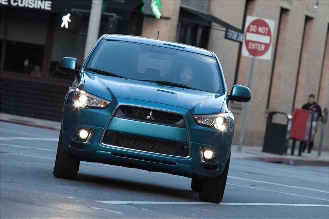 Mitsubishi CUV