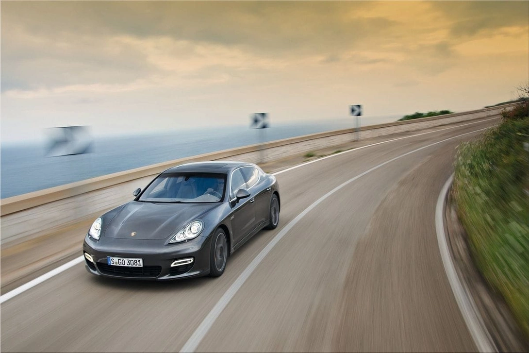 2012 Porsche Panamera Turbo S