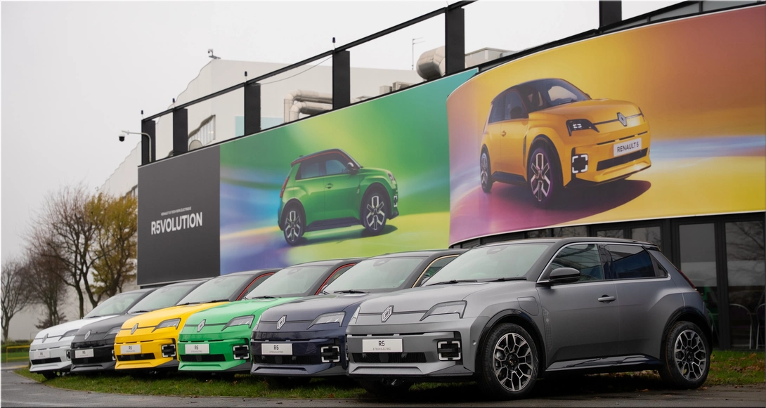 Renault 5 E-Tech Electric Hits 100,000 Units