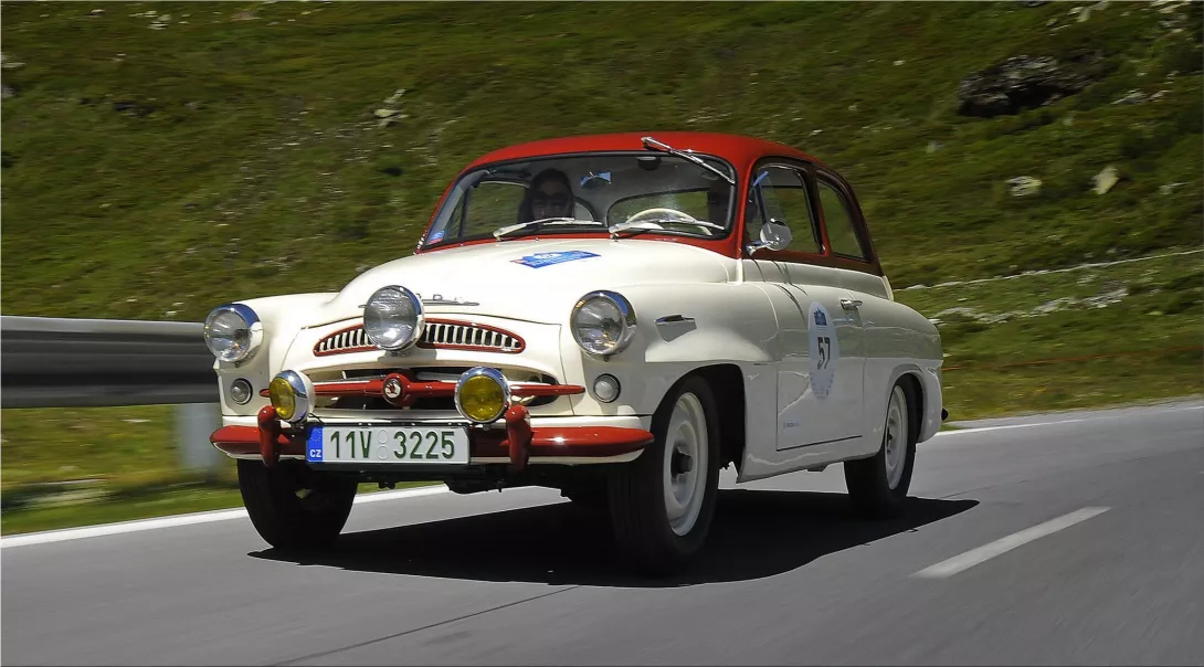 3 Tips for Collecting Affordable Vintage Automobiles